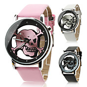 Uhr mit Hohl Gravur, Totenkopf Motiv