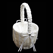 corbeille de fleurs en satin blanc et dentelle avec des rubans et de strass