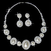 White Pearl Two Piece Splendid Ladies' Jewelry Set (45 cm)