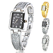Women's Fashionable Style Alloy Analog Quartz Bracelet Watch (Assorted Colors)