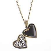 Hollow Peach Heart Necklace