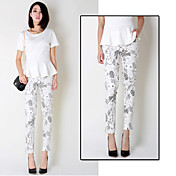 Floral Print Women's Cropped Pants