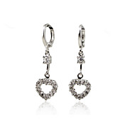 Charmant Platinum Plated Heart Design Cubic Zirconia Huggie oorbellen