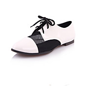 Amazing Patent Leather Flat Heel Lace-ups Party / Evening / Honeymoon Shoes