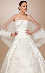 One-tier Tulle Lace Applique Edge Fingertip Wedding Veil With Embroidery