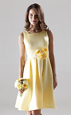 A-line Square Knee-length Satin Bridesmaid/ Wedding Party Dress