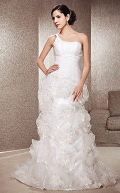 Trumpet/Mermaid One Shoulder Court Train Organza Wedding Dress