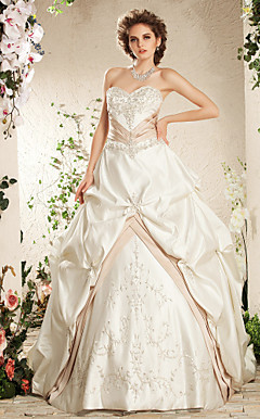 A-line Sweetheart Chapel Train Satin Wedding Dress
