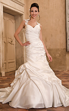 A-line Sweetheart Chapel Train Taffeta Wedding Dress