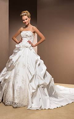 Ball Gown Strapless Taffeta Chapel Train Wedding Dress