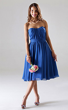 A-line Sweetheart Knee-length Chiffon Bridesmaid Dress