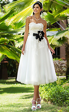 A-Line Sweetheart tea-lunghezza abito da sposa in pizzo e tulle