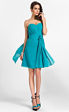 A-line Sweetheart Knee-length Chiffon Bridesmaid Dress