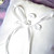  elegant rose ring pude i hvid satin med broderi