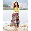 une ligne de v-cou robe en mousseline de soie maxi