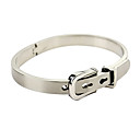 forma de hebilla de cinturón de titanio pulsera de acero (de diferentes tamaños)
