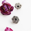aretes de diamantes de la mujer en espiral