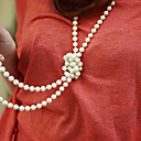 collana di perle multistrato delle donne